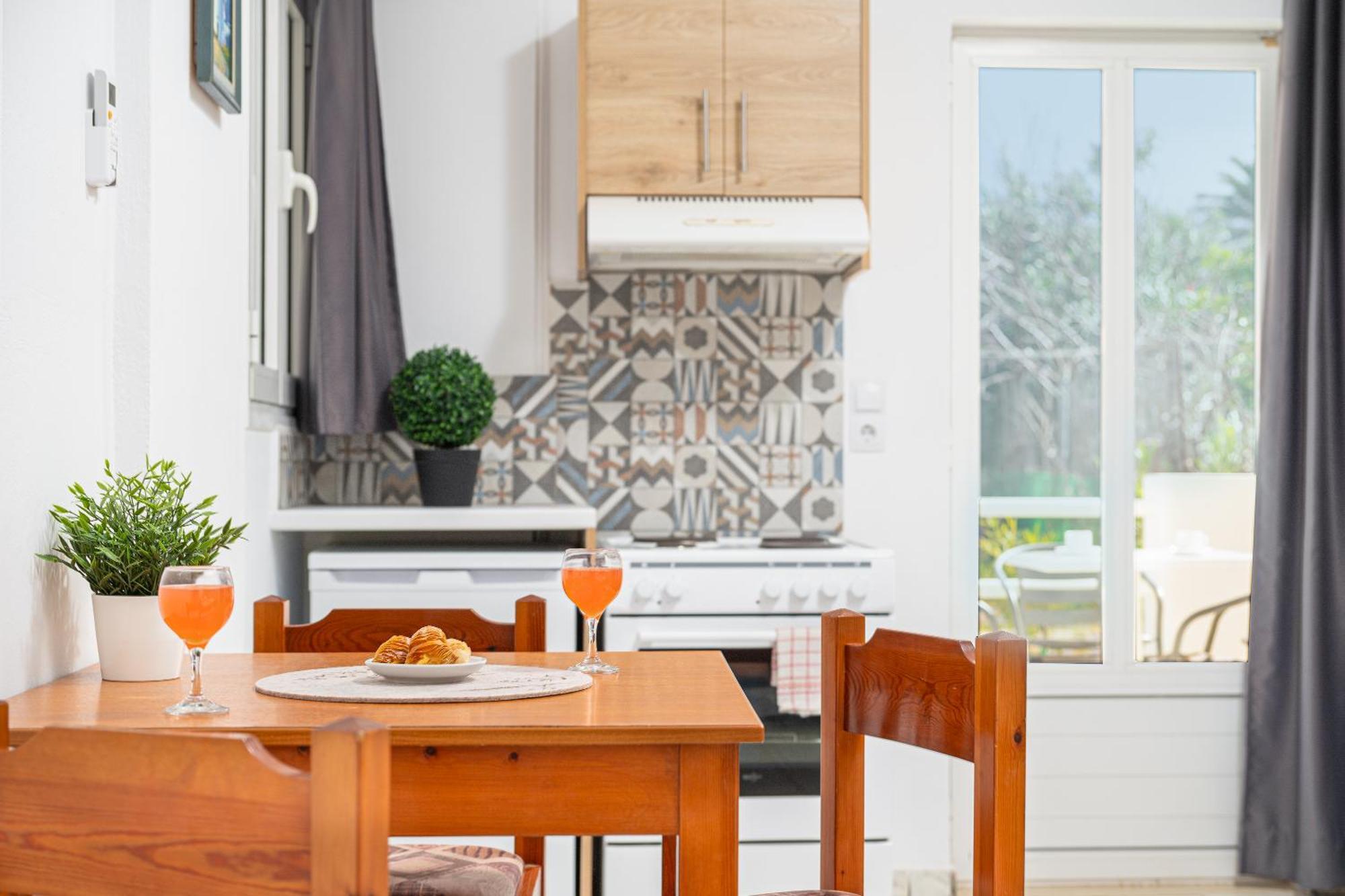 הרסוניסוס Mylos Apartments Anissaras מראה חיצוני תמונה